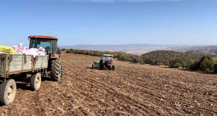 Eskişehir’de kıraç tarım arazilerinde hububat ekimine başlandı