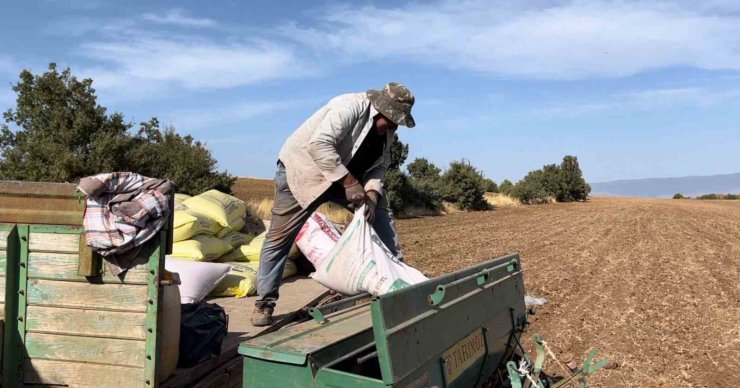 Eskişehir’de kıraç tarım arazilerinde hububat ekimine başlandı