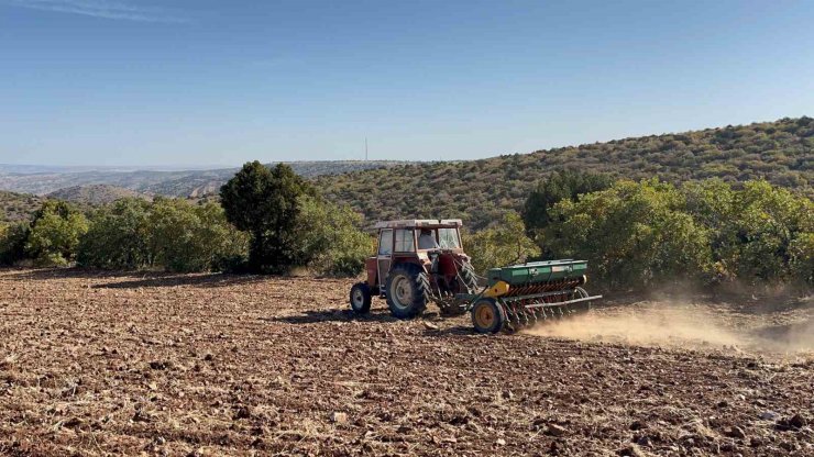 Eskişehir’de kıraç tarım arazilerinde hububat ekimine başlandı