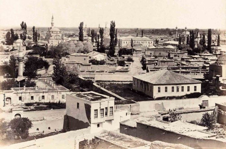 Konya tarihine fotoğrafları ile ışık tutuyor