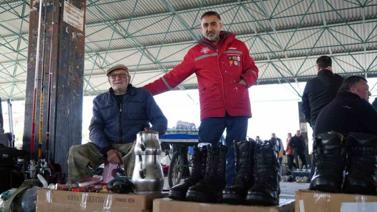 Bu pazarda yok yok: Vatandaşlar ucuz ürün almak için buraya akın ediyor