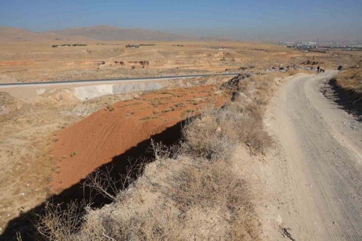 Motosikletle uçurumdan uçan 13 yaşındaki çocuklardan biri öldü