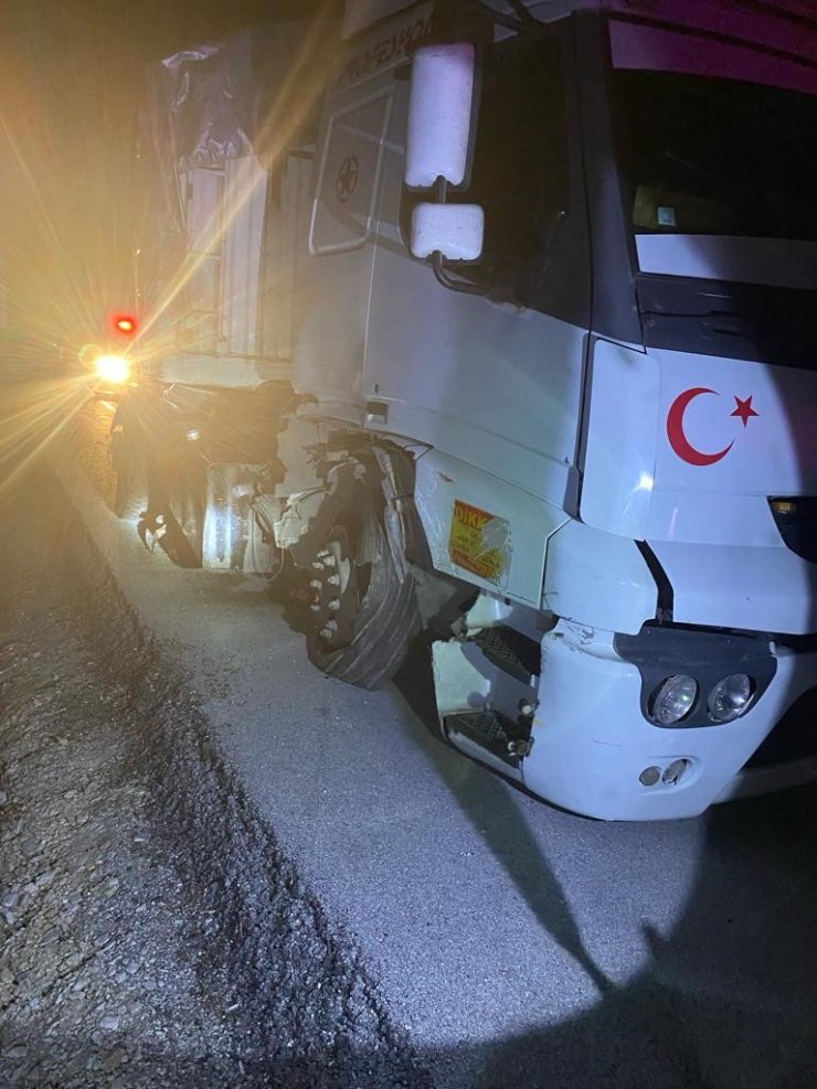 Konya’da tıra çarpan otomobil alev aldı: 2 ölü