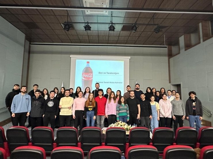 İş insanları ve üniversiteden ortak akademi programı