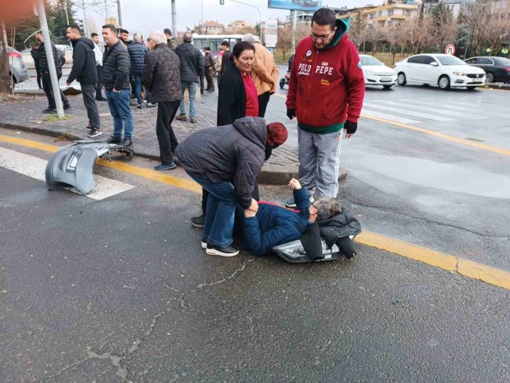 Ankara’da trafik kazası sonrası araçta yangın çıktı: 2 yaralı