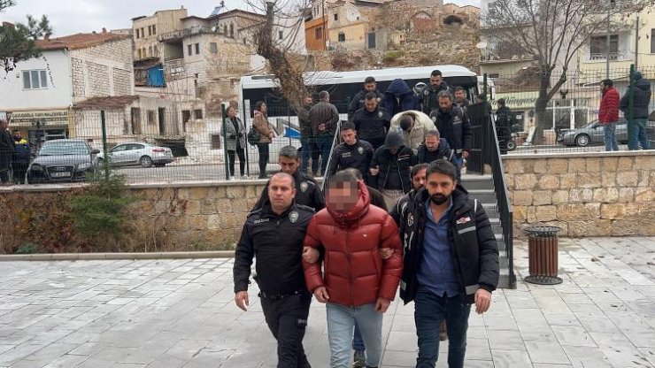 Nevşehir’de noter aracılığıyla rüşvet operasyonunda 11 kişi adliyede