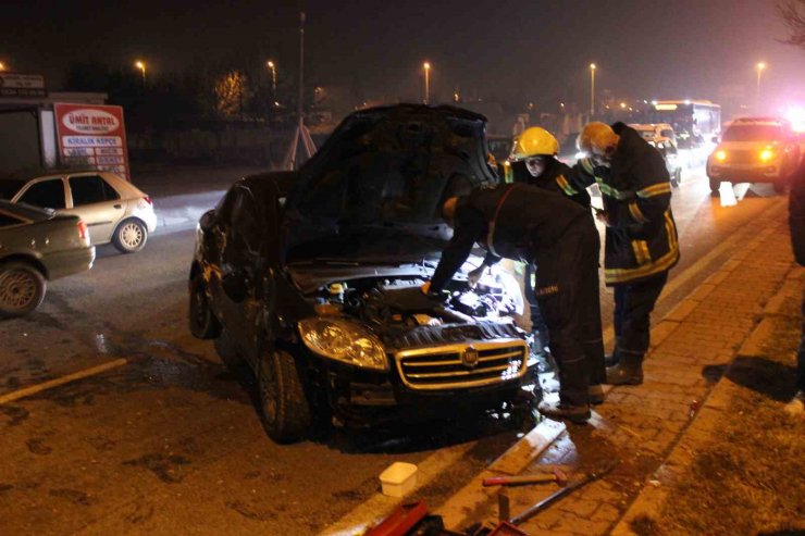 Araçlar karşı yola geçti, ortalık savaş alanına döndü: 1 yaralı