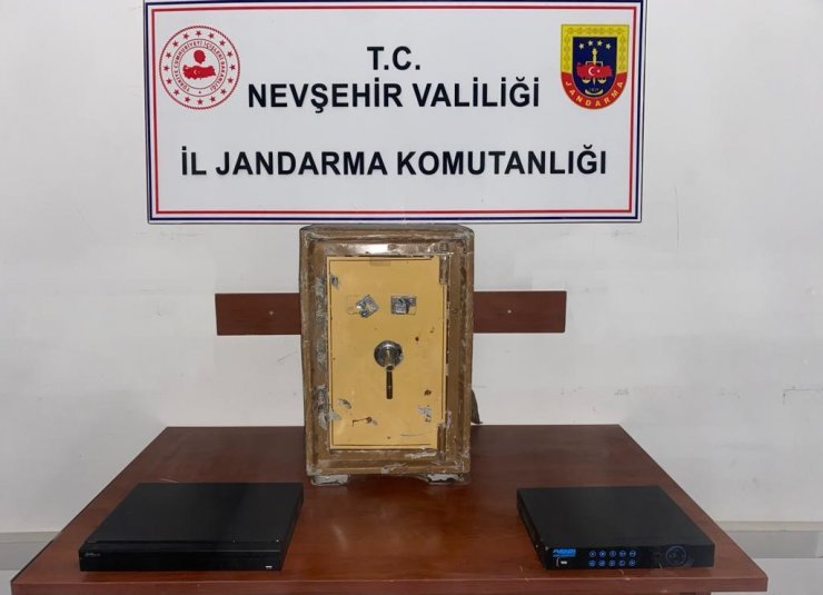 Nevşehir’de belediye binasına giren hırsız tutuklandı