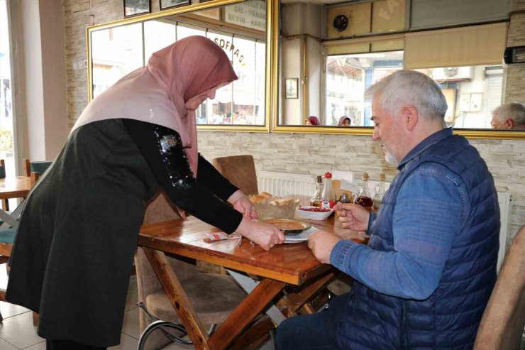 Evini satarak kurduğu iş, hemcinslerine ekmek kapısı oldu