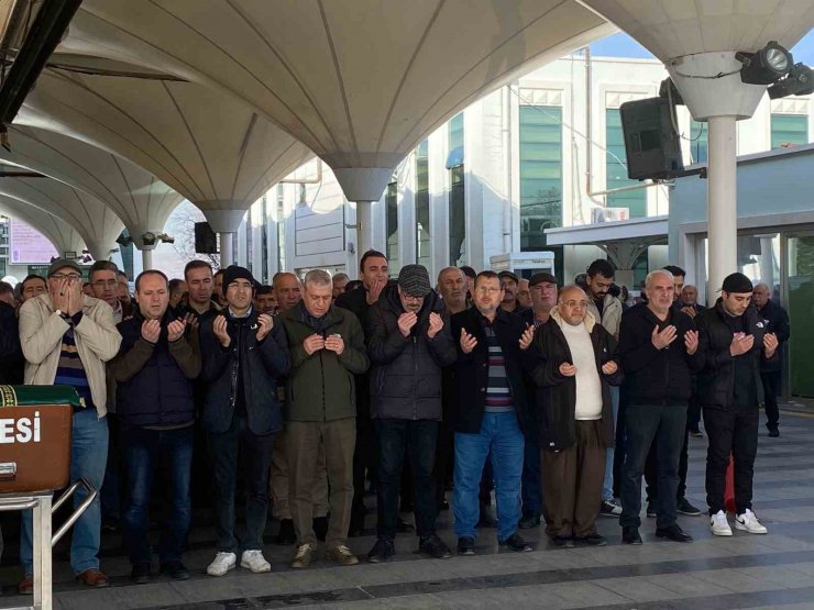 Eski eşi tarafından öldürülen kadın son yolculuğuna uğurlandı