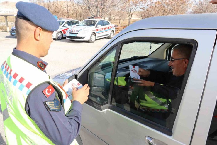 Karaman’da jandarmadan dron destekli trafik uygulaması