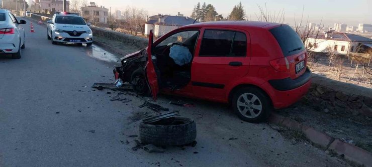 Niğde’de otomobiller çarpıştı: 3 yaralı