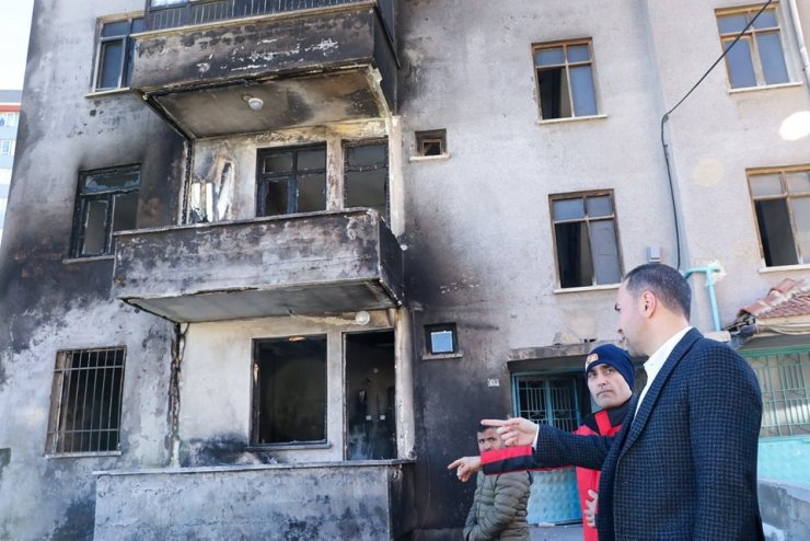 Niğde’de evi yanan ailelere Başkan Özdemir’den ziyaret