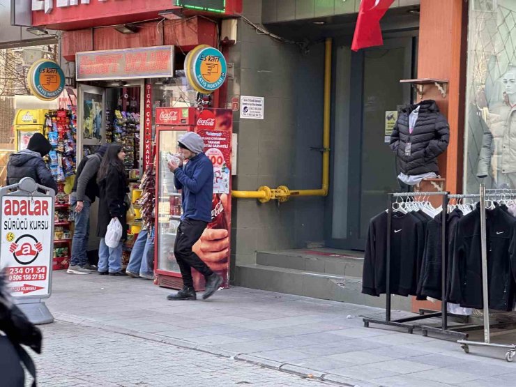 Madde bağımlısı genç vatandaşların uyarılarına kulak asmadı