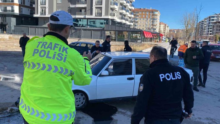 Polisten kaçan alkollü ve ehliyetsiz sürücü emniyeti alarma geçirdi