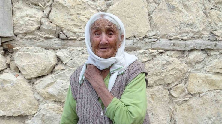 Madende oğlunu, Covid-19’dan eşini kaybeden Ayşe Gökçe de hayatını kaybetti