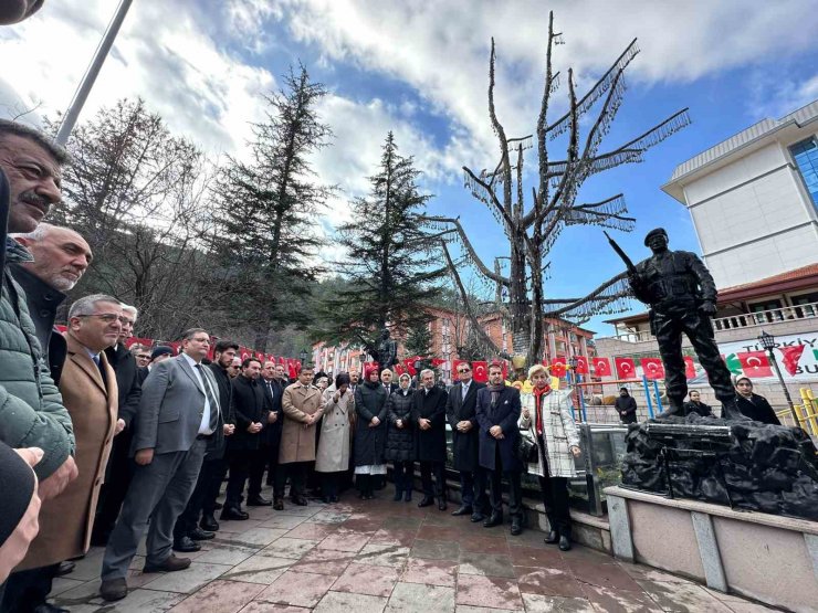 Kuzey Irak şehitlerinin künyeleri Şehit Ağacı’nda