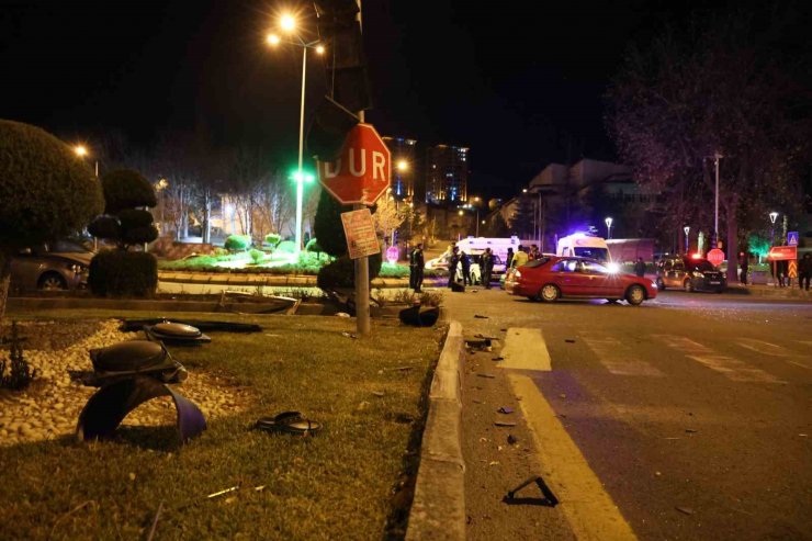 Polisin "dur" ihtarına uymayıp kaçan araç takla attı: 3 yaralı