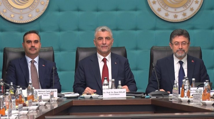 Bakan Bolat: “Kurallara uymayan, sağlığı tehlikeye atan, rekabeti bozan firmalara geçit vermedik, vermeyeceğiz”