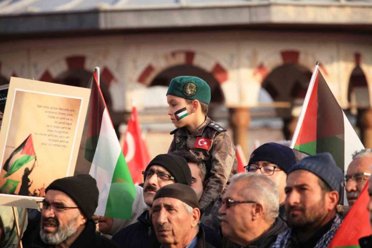 Konya’da "Şehitlere Dua, Gazze’ye Destek" yürüyüşü