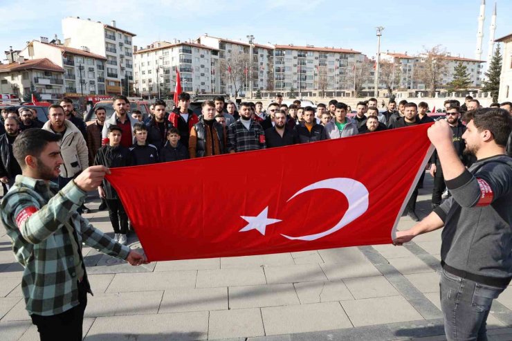 Sivas’ta şehitleri anmak için konvoy düzenlendi